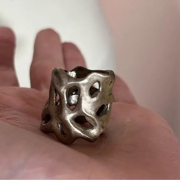 Vintage Heavy sterling silver Brutalist Rustic Goth Mobwife thick Wide Band - Picture 15 of 17